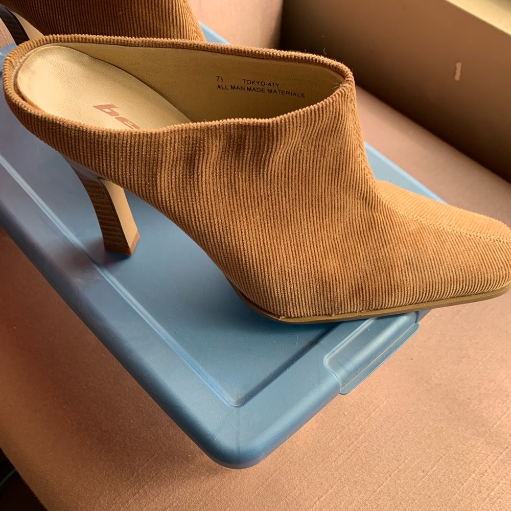 Tan boot - Picture 2 of 3
